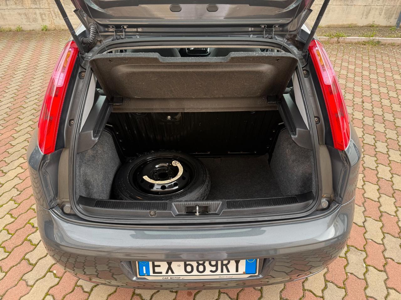 Fiat Punto 1.3 MJT II 75 CV 5 porte Street