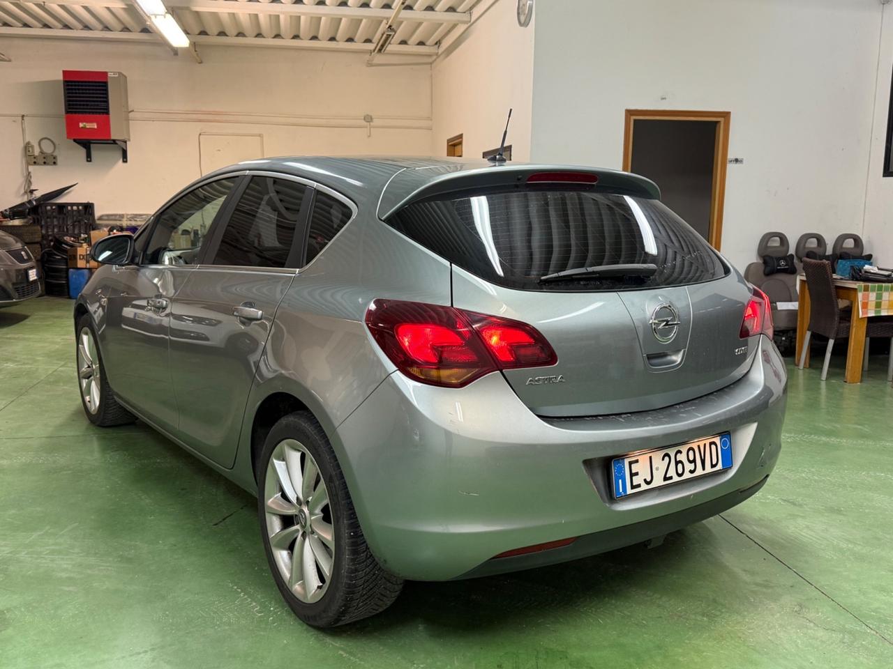 Opel Astra 1.7 CDTI 125CV 5 porte Cosmo