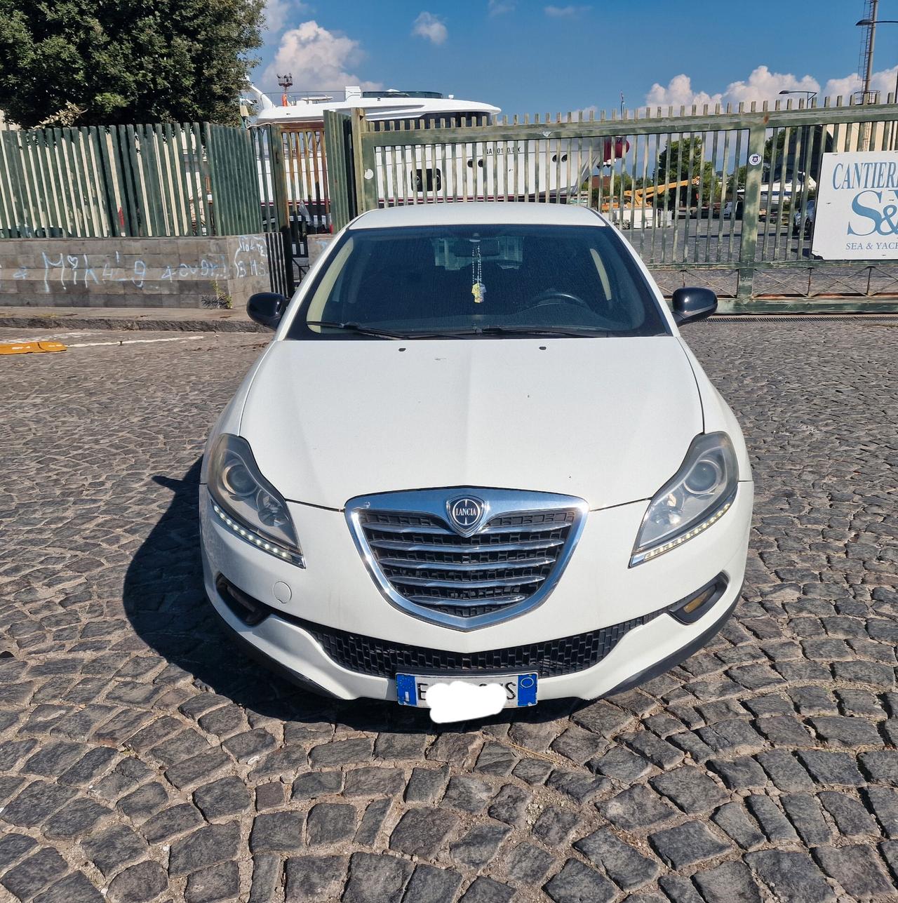 Lancia Delta 1.6 MJT DPF 105 CV Gold