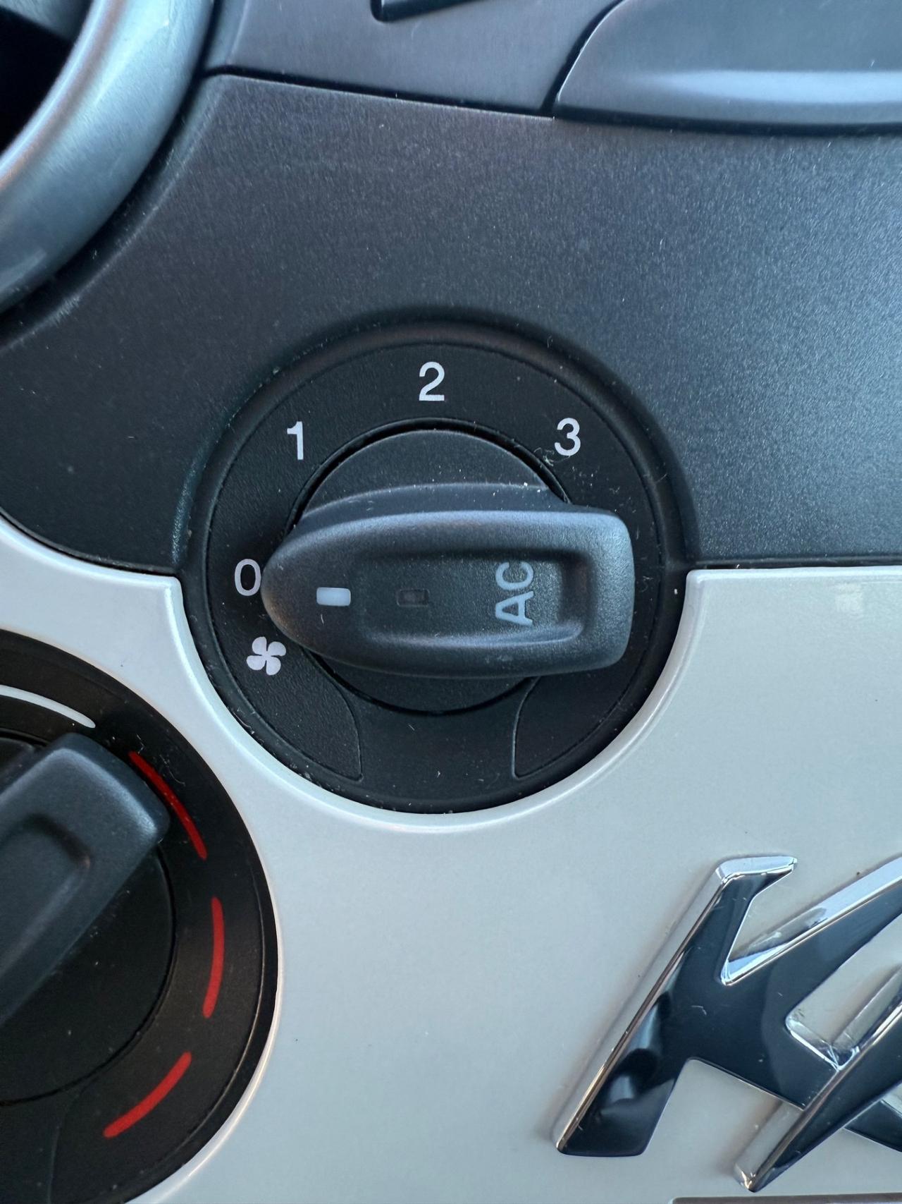 Ford Ka 1.2 8V 69CV Titanium