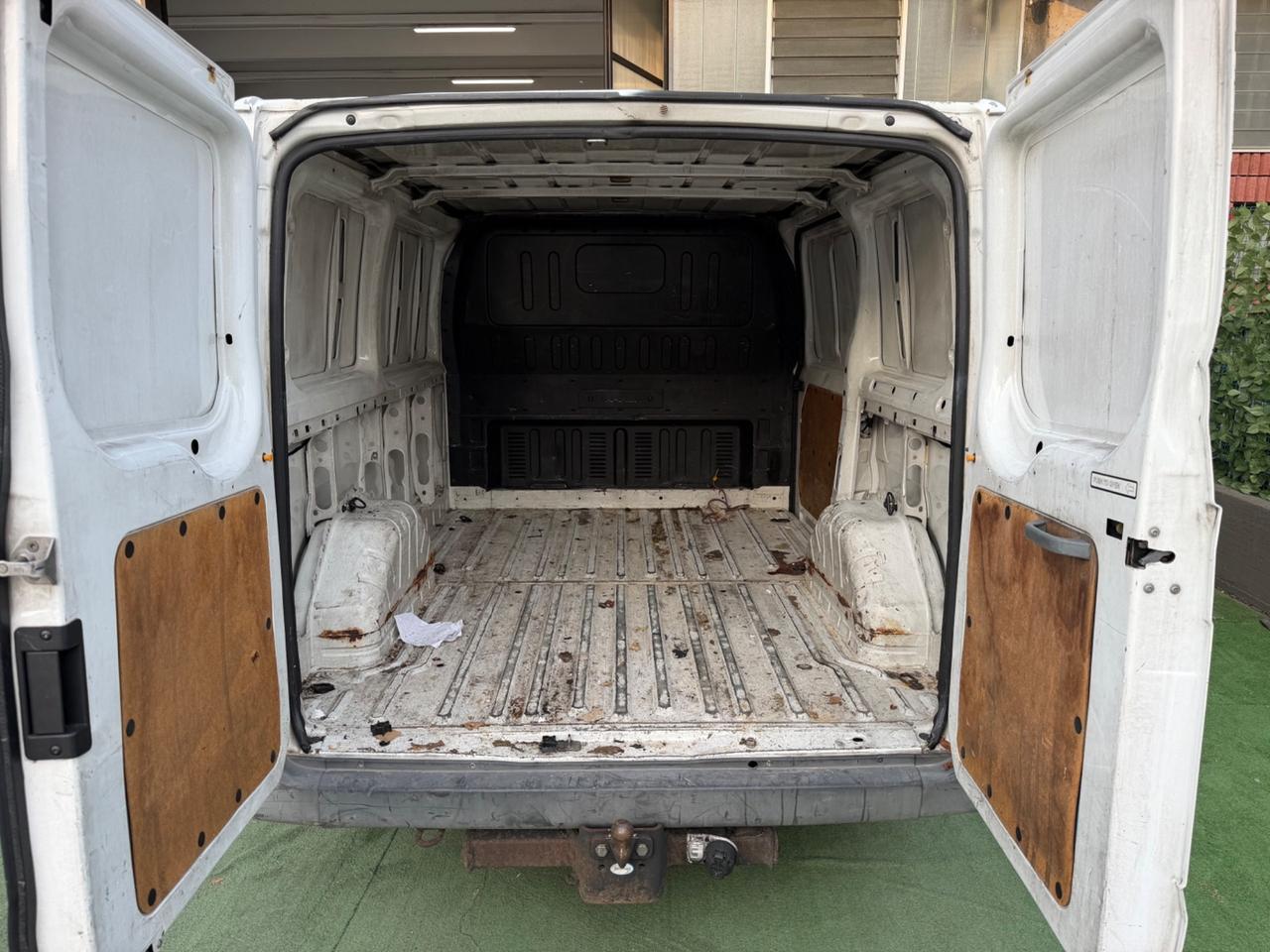 Ford Transit/Tourneo/Bus Transit 300M 2.2 TDCi/85 PM-TM Combi