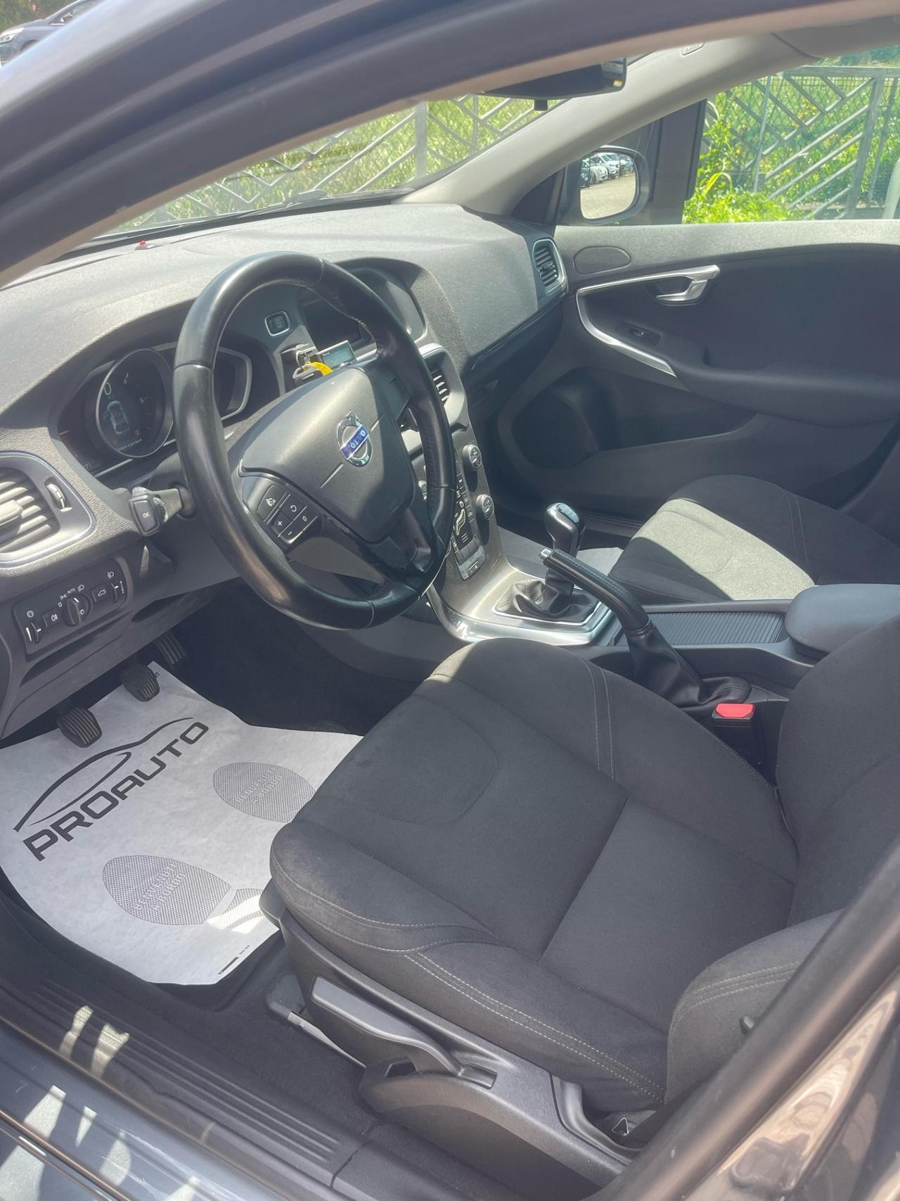 Volvo V40 D2 1.6 Momentum
