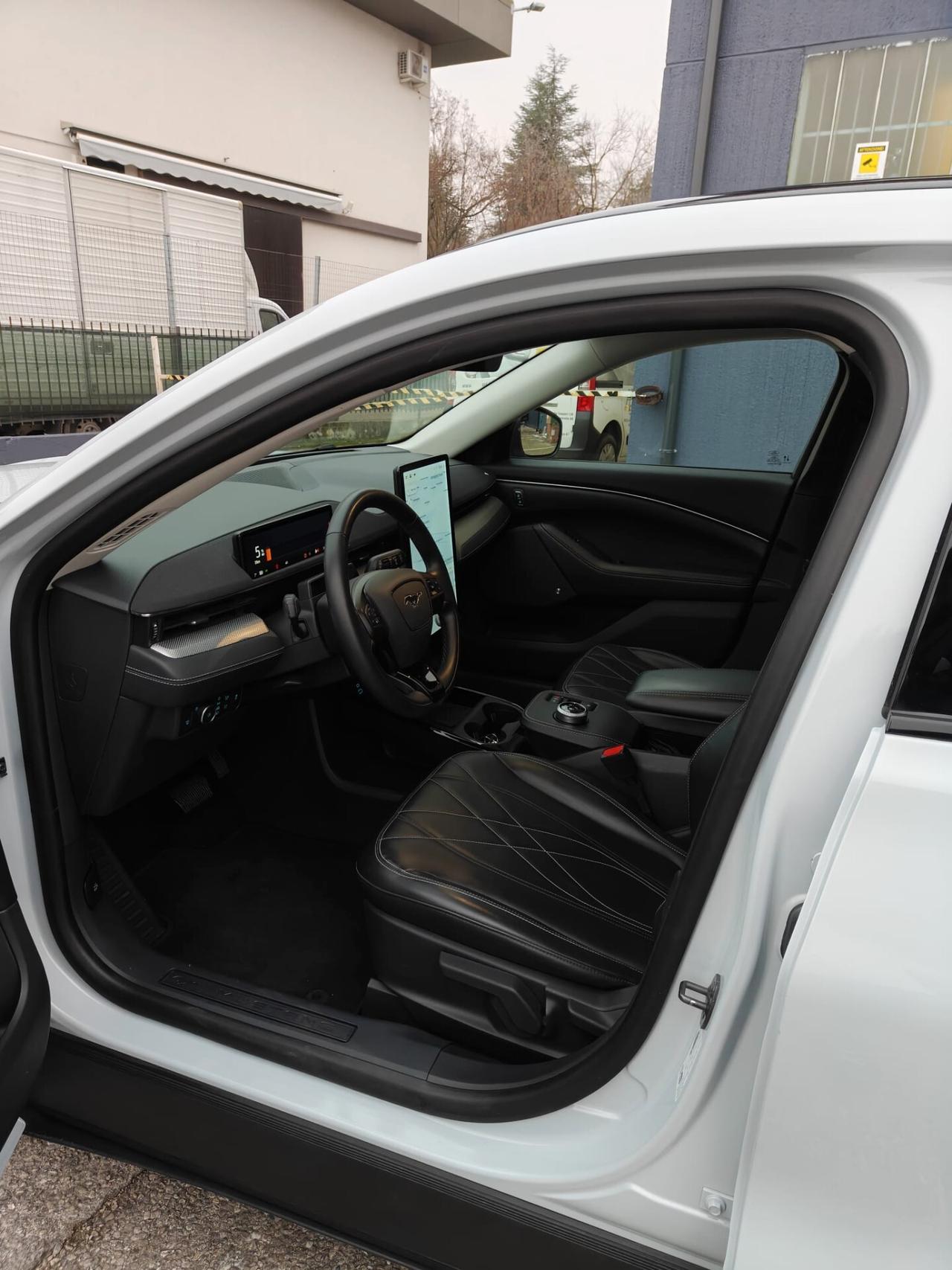 Ford Mustang Mach-E Extended Range 294 CV