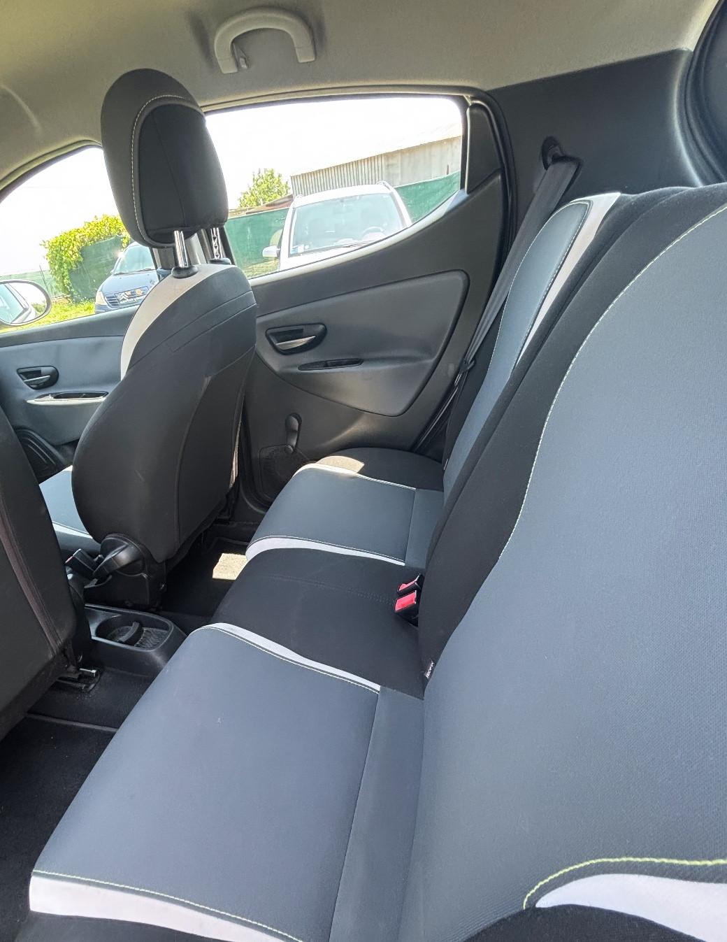 Lancia Ypsilon 0.9 TwinAir 85 CV 5 porte Metano Ecochic Gold