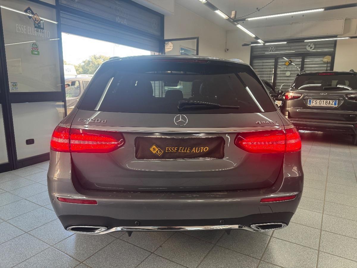 MERCEDES E 220d S.W. Auto Premium plus TETTO/ LUCI/ LED