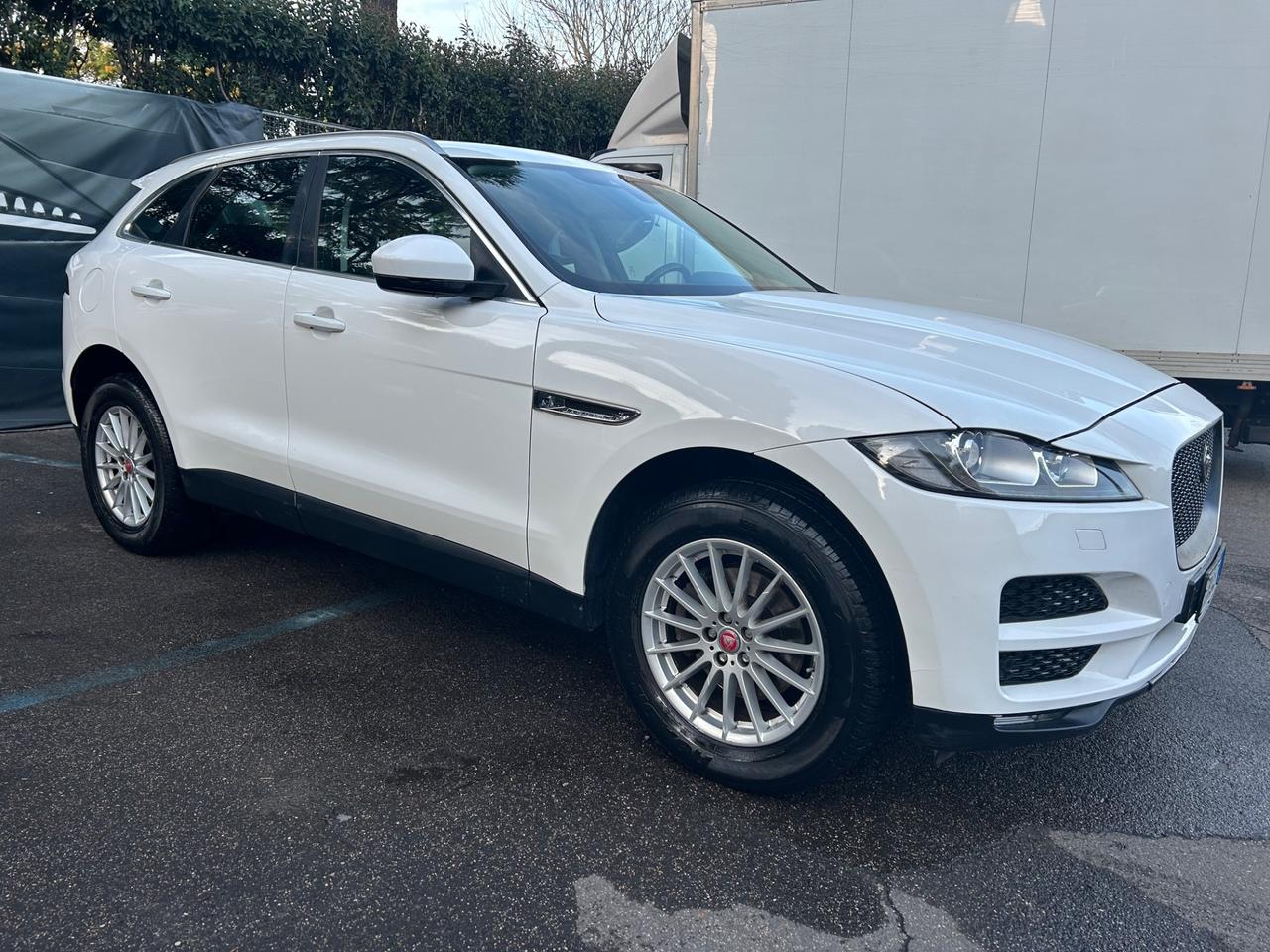 Jaguar F-Pace 2.0 D 180 CV Navi Pelle 4x4