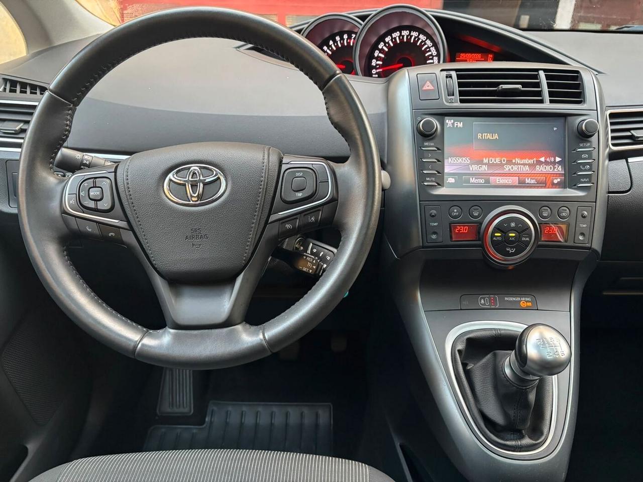 Toyota Verso 1.6 Style 5 posti * 59.000 KM *