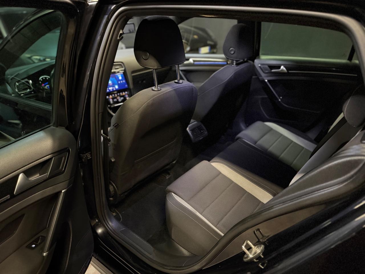 Volkswagen Golf R 2.0 5p.