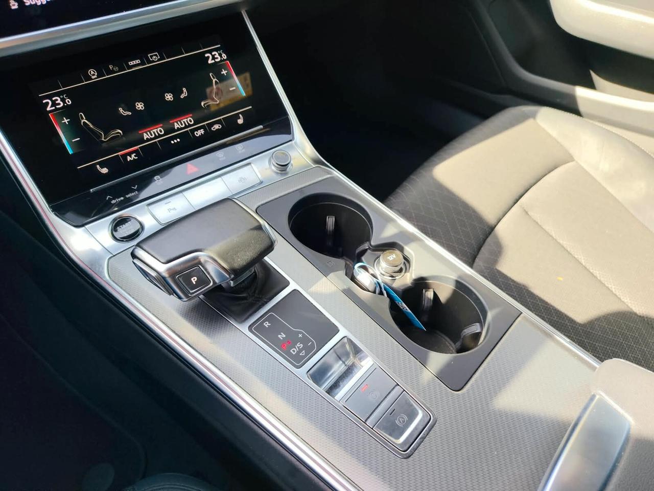 Audi A6 Avant 40 2.0 TDI quattro ultra S tronic Business Design