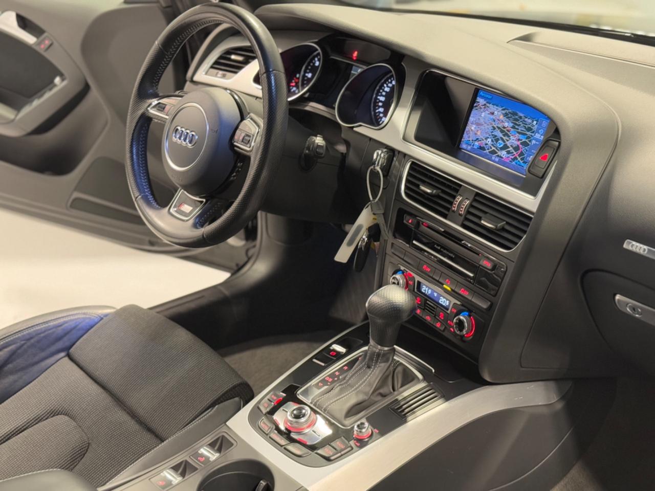 Audi A5 Cabrio 2.0 TDI S Line