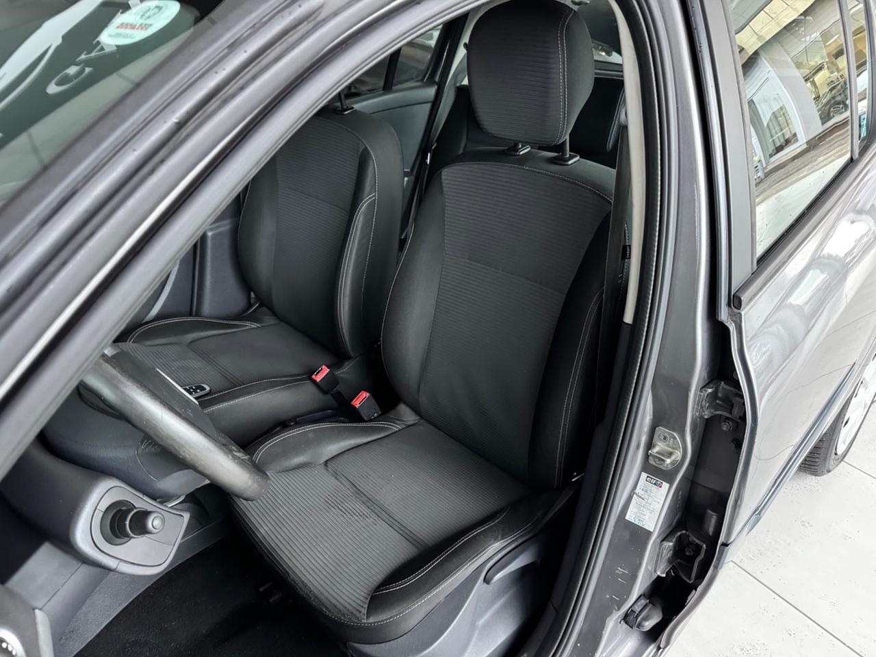 Renault Clio 1.2 16V 5 porte Dynamique