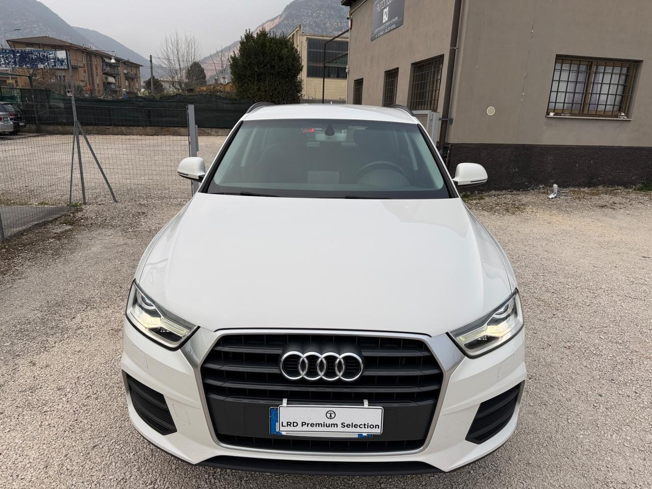 Audi Q3 2.0 Tdi 120cv Navi+Led