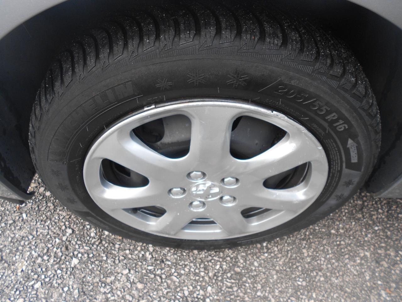 307 BERLINA,2.0hdi(VELLUTO-RADICA-CLIMATRONIC)