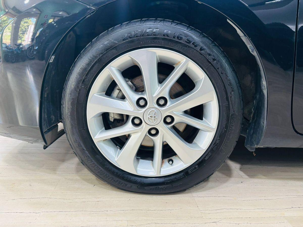 Toyota Auris 1.4 D-4D 90cv Lounge