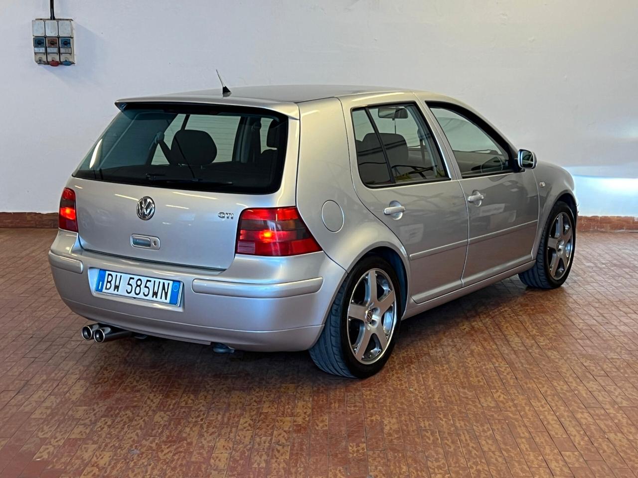 Volkswagen Golf GTI 1.8 turbo 20V 150cv