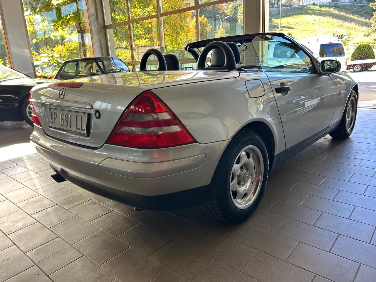 Mercedes-Benz SLK 200 cat