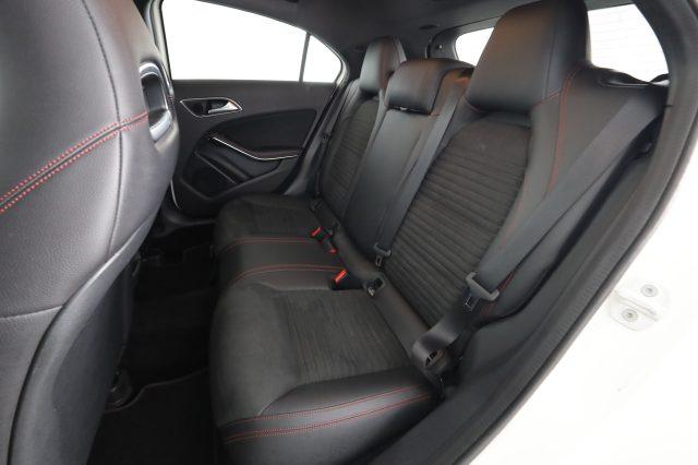 MERCEDES-BENZ A 180 A 180 d Automatic Premium