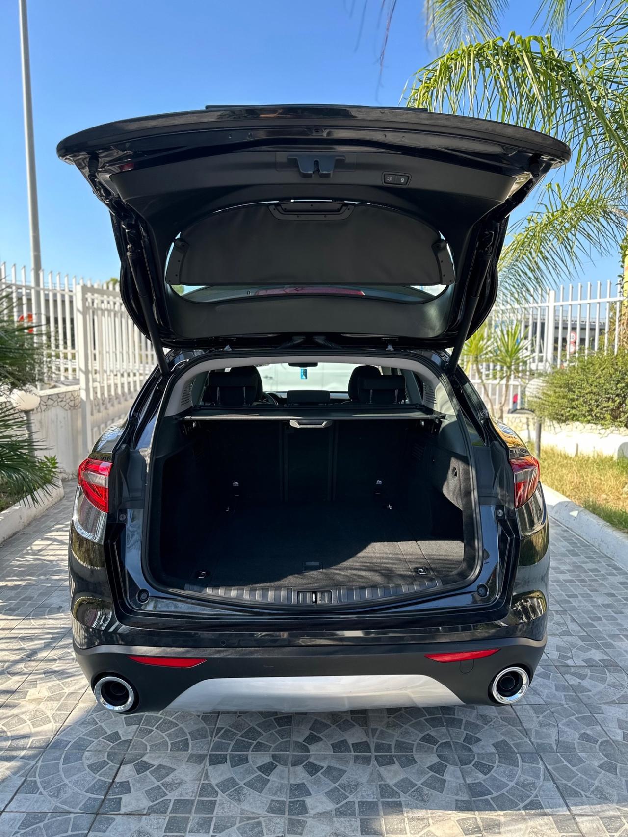 Alfa Romeo Stelvio 2.2 Turbodiesel 190 CV AT8 RWD Executive