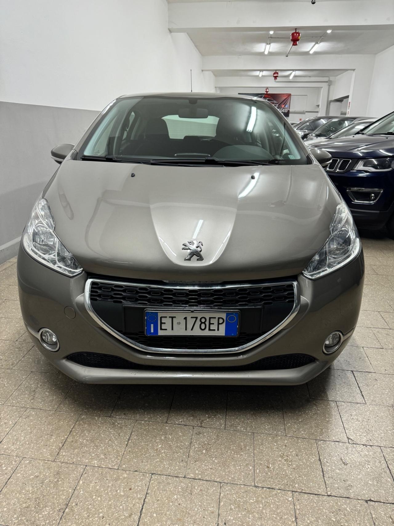 Peugeot 208 1.2 VTi 82 CV 5P. Allure KM 0 - 2014