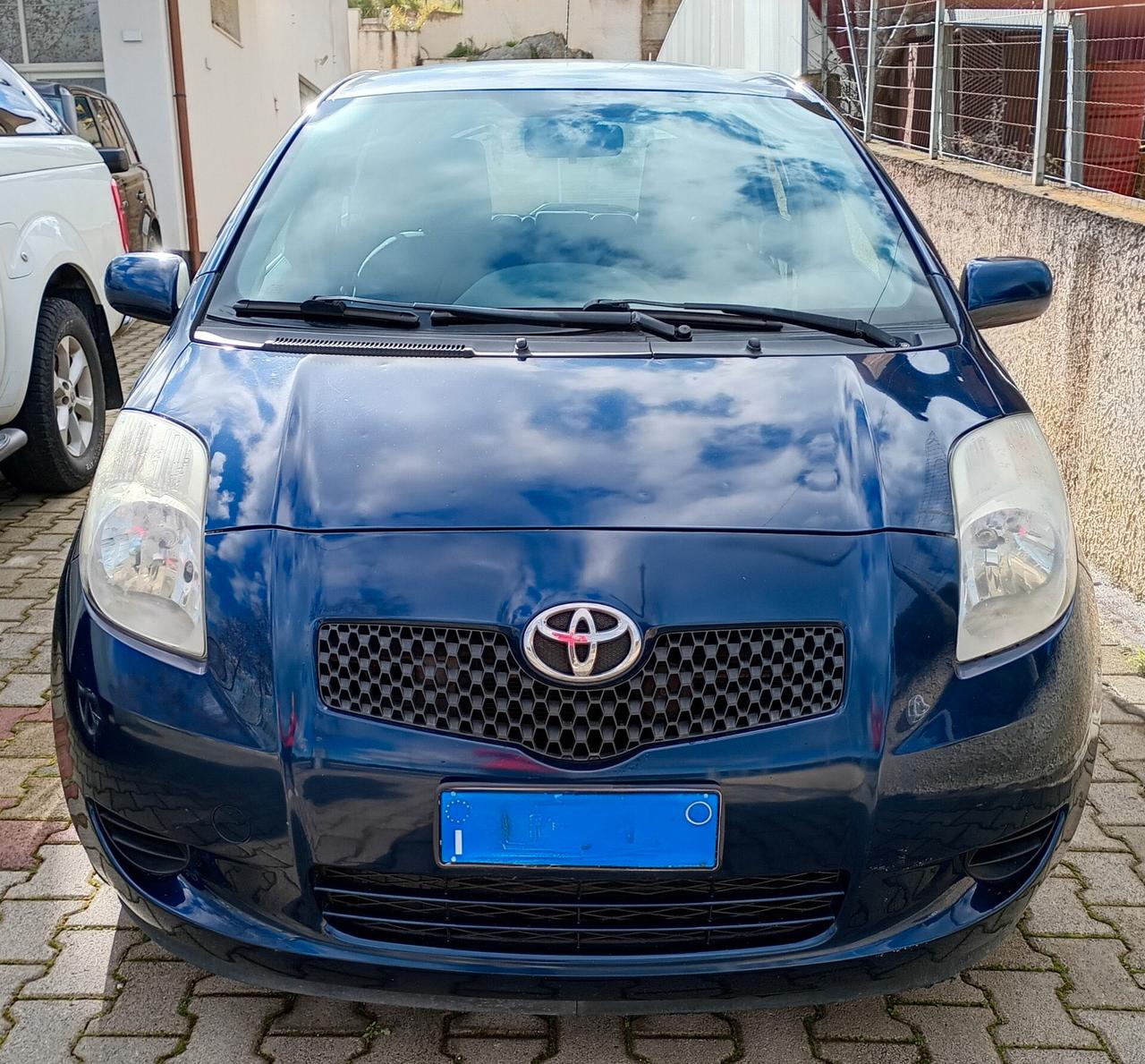 Toyota Yaris 1.0 5 porte
