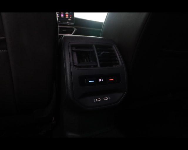 SEAT Leon Sportstourer 1.5 eTSI 150 CV DSG Xcellence