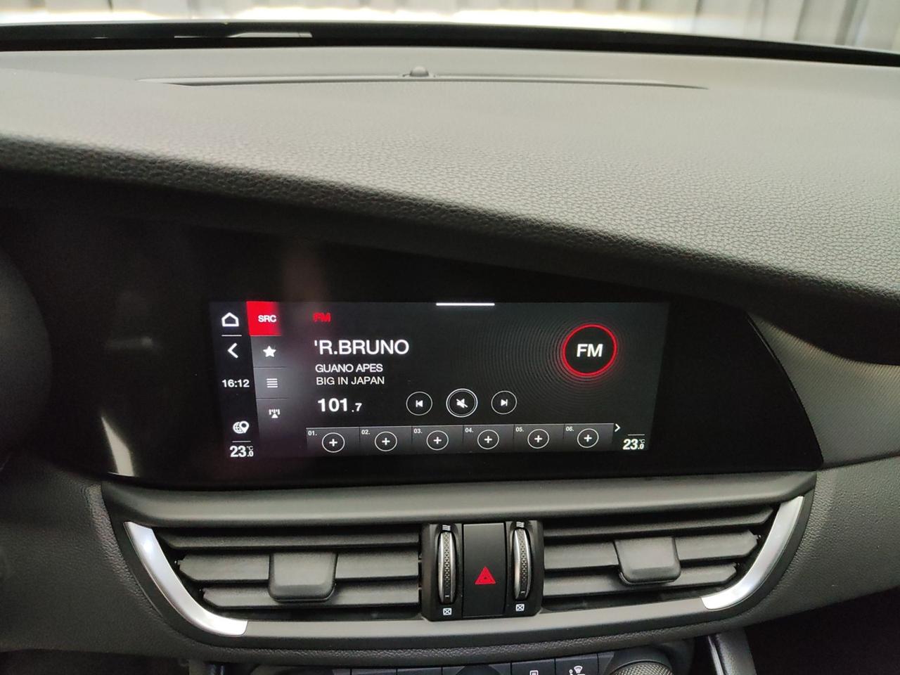 ALFA ROMEO Giulia 2023 2.2 TD 160CV SPRINT AT8