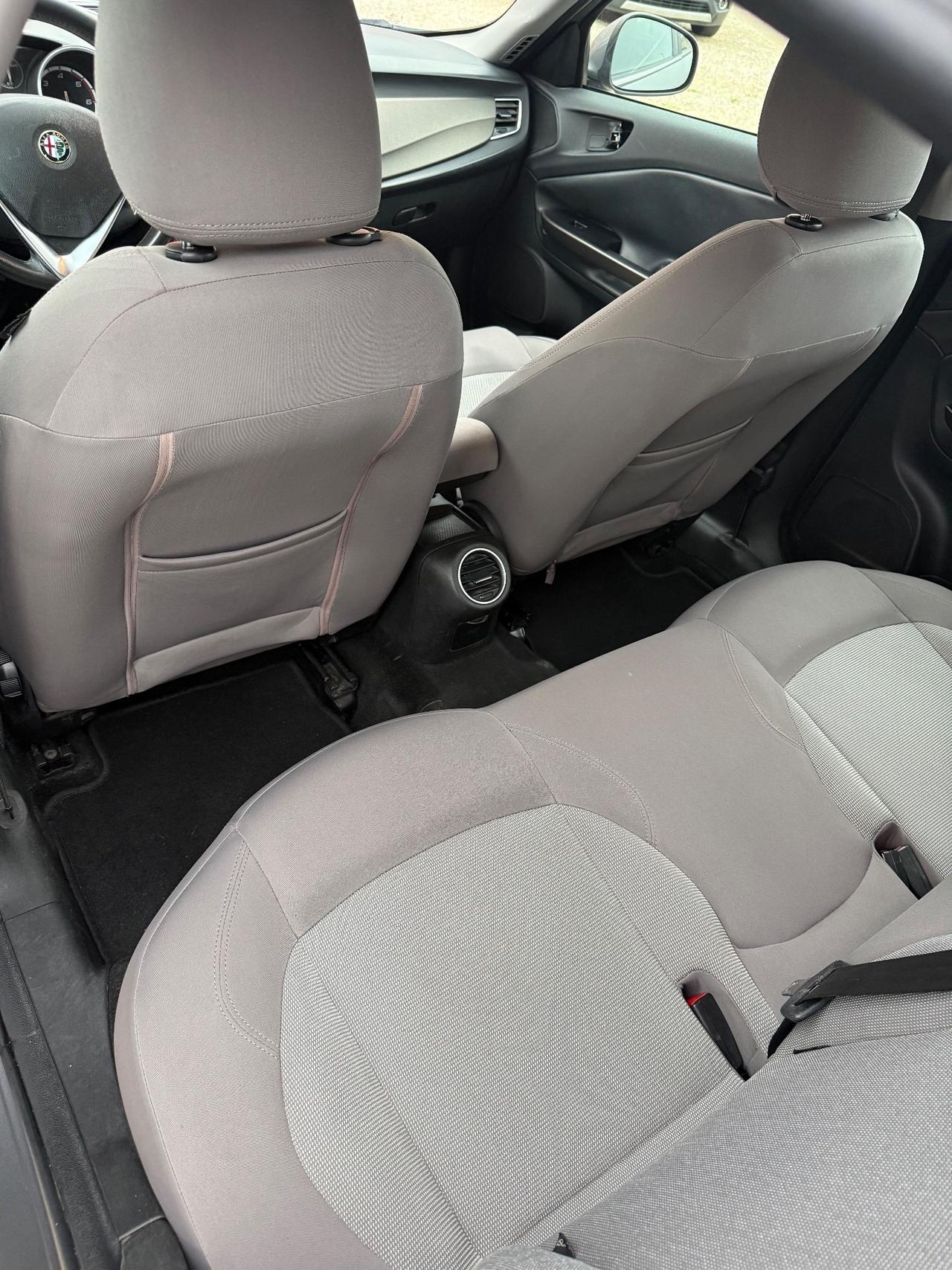 Alfa Romeo Giulietta 1.6 JTDm-2 105 CV Exclusive