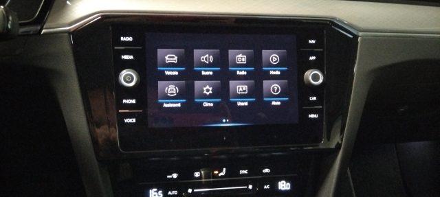 VOLKSWAGEN Passat VAR. 2.0 TDI DSG Business LED