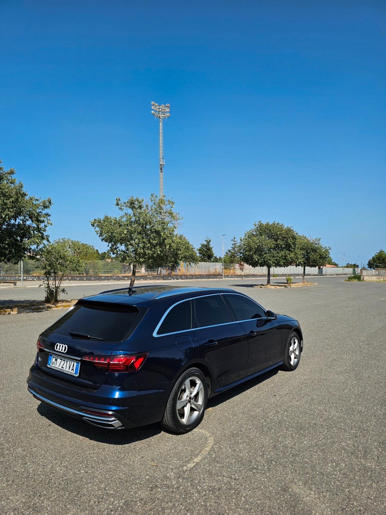 Audi A4 Avant 35 TDI/163 CV S tronic Business Advanced