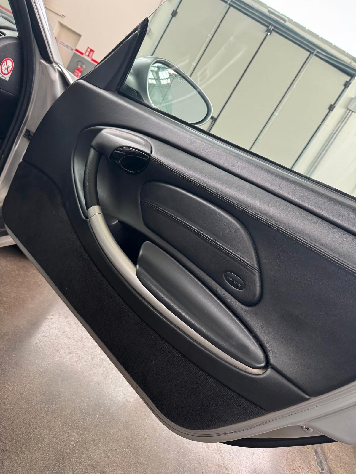 Porsche Boxster 2.5i 24V cat