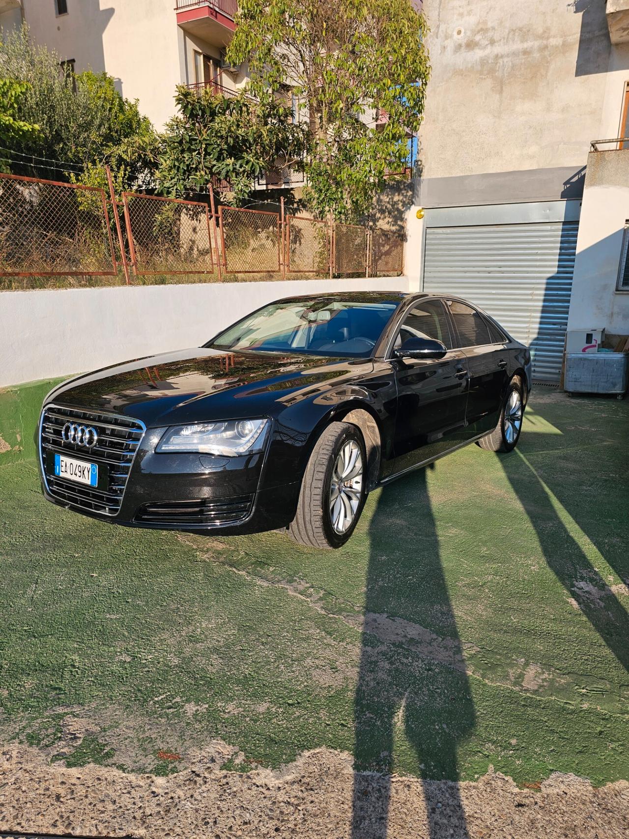 Audi A8 4.2 motore v 8