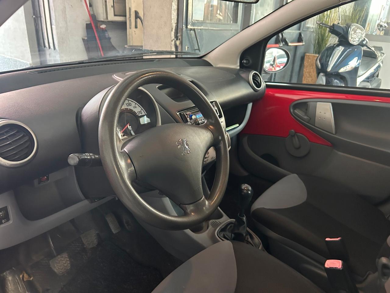 Peugeot 107 1.0 68CV 5p. Desir