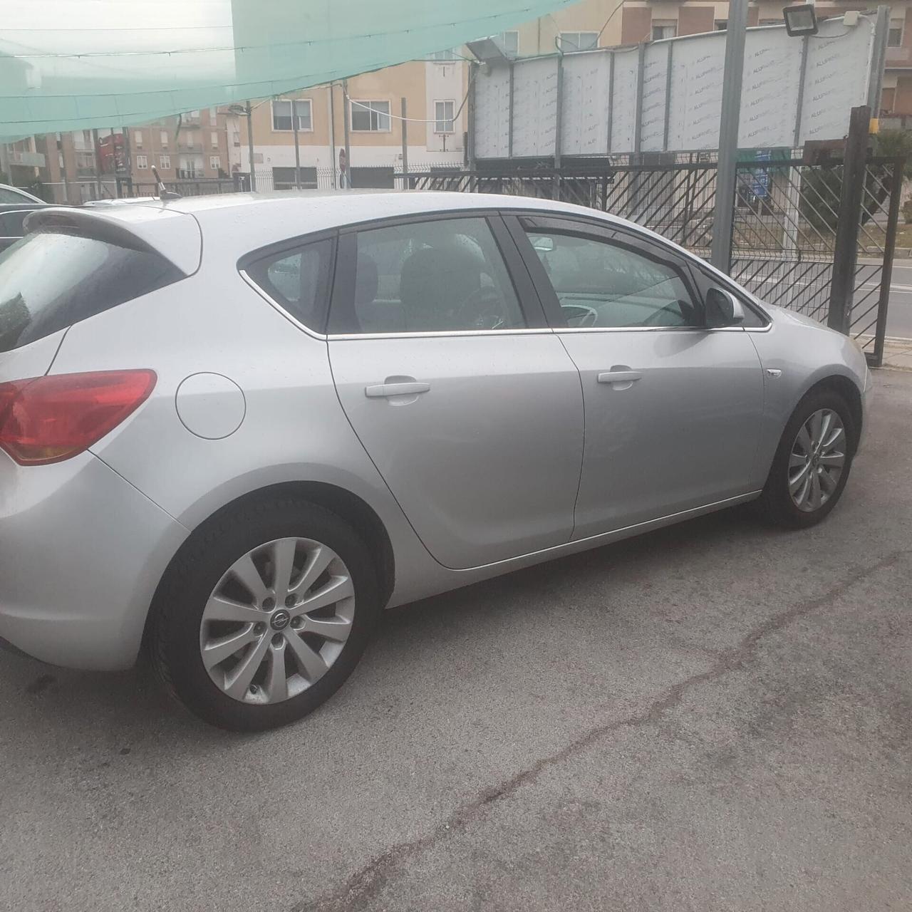 Opel Astra 1.7 CDTI 110CV 5 porte Cosmo