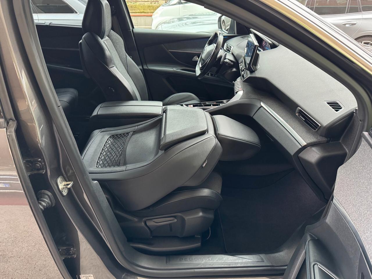 Peugeot 5008 1.5hdi AllurePack 7P GARANZIA 36 MESI