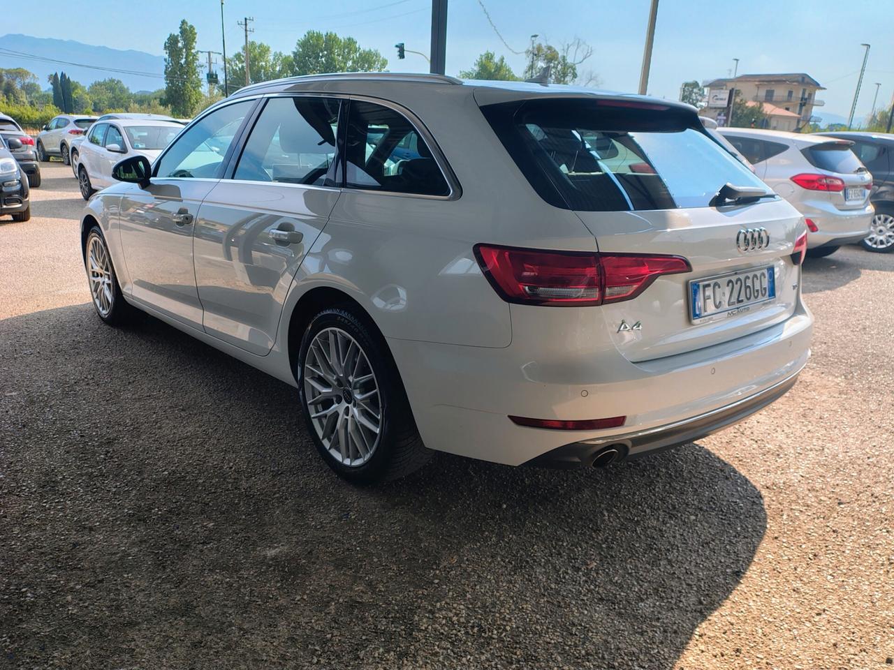 Audi A4 2.0 TDI 150 CV ultra Business Sport
