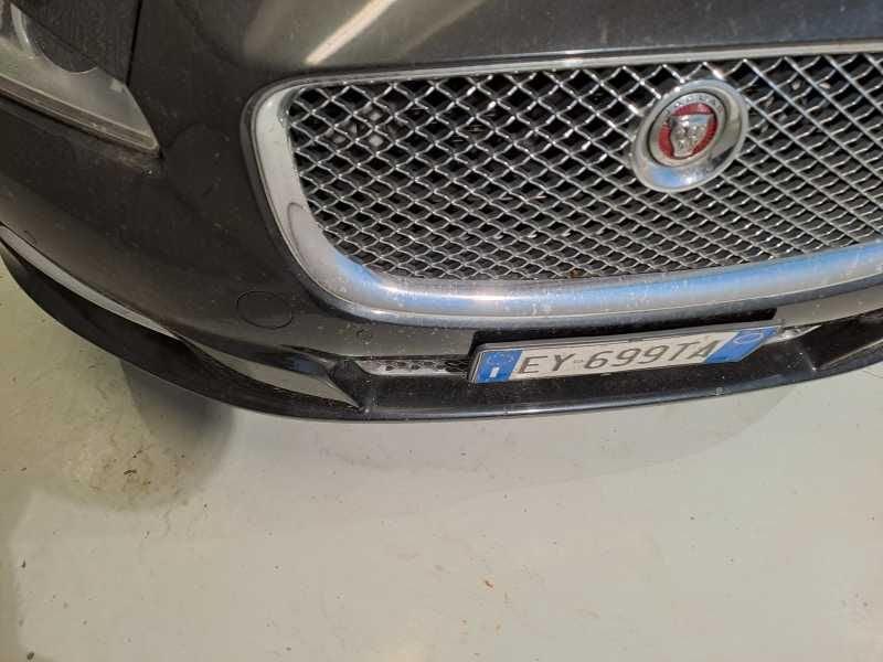 Jaguar XJ 3.0d V6 Portfolio auto my13