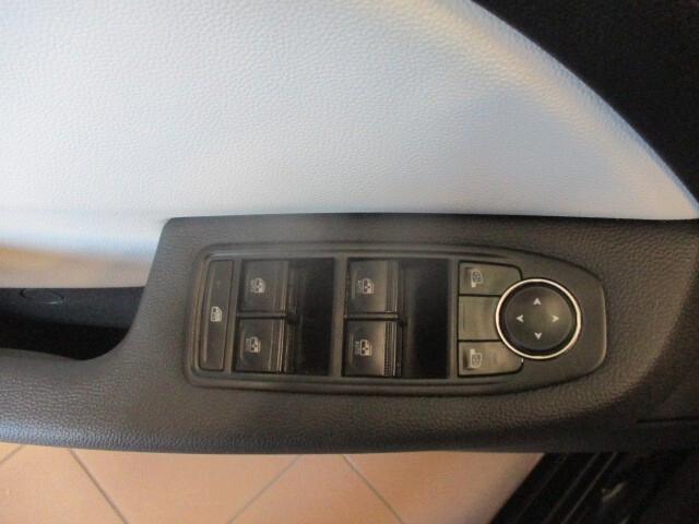 Renault Clio TCe 90 CV 5 porte Techno