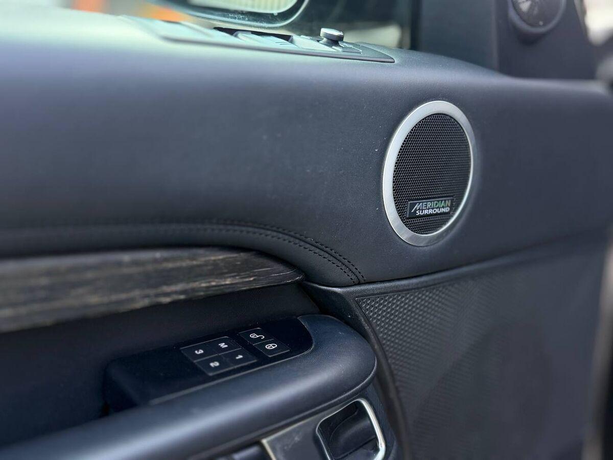 Land Rover Discovery Discovery 3.0 sdv6 HSE Luxury 306cv 5p.ti auto my19