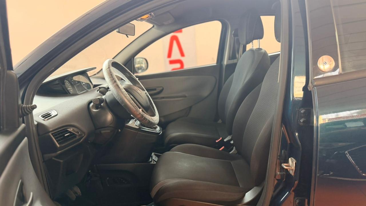 Lancia Ypsilon 1.2 69 CV 5 porte GPL Ecochic Gold