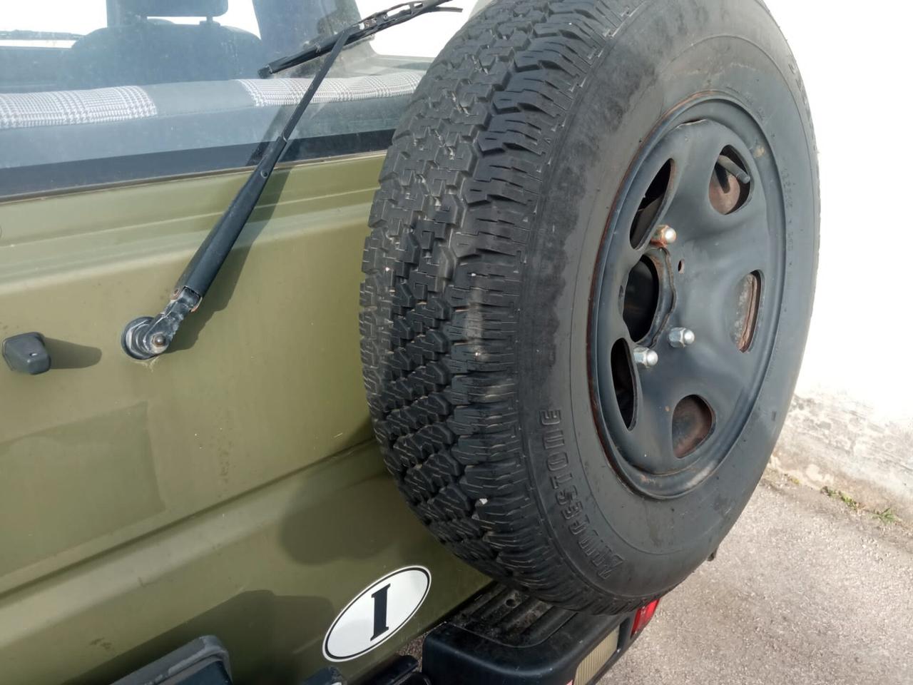 Daihatsu Feroza GANCIO TRAINO 4X4 TOP CORTO, NEO PATENTATI - AUTO STORICA - BOLLO ESENTE -