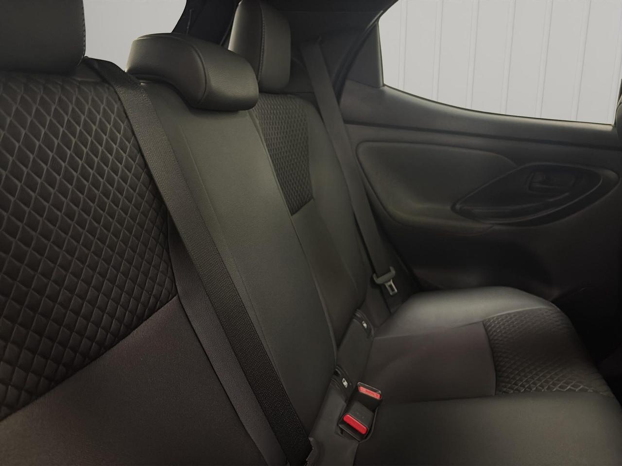 Toyota Yaris 1.5h Lounge