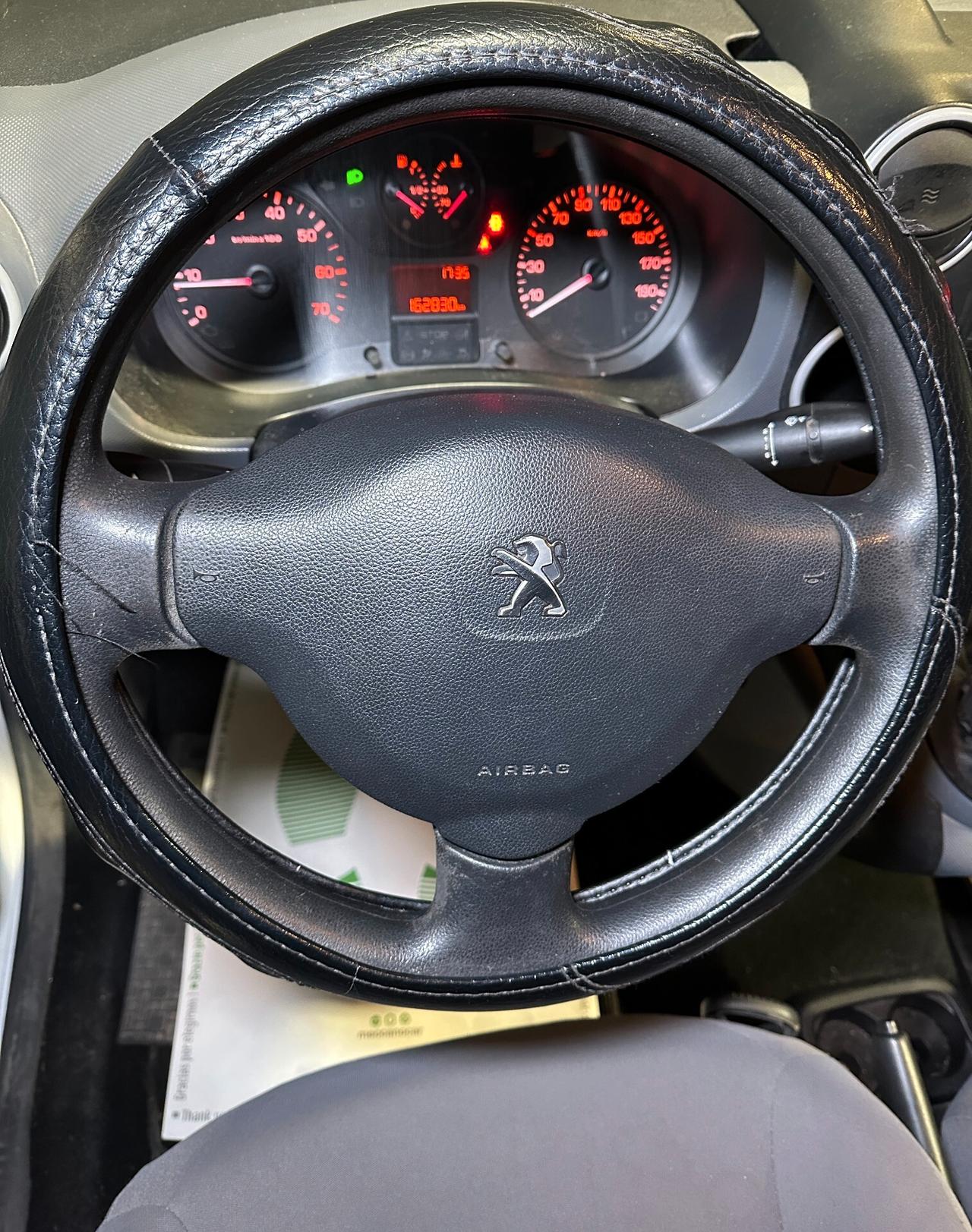 Peugeot Partner 1.6 HDi 90cv AF. 3P