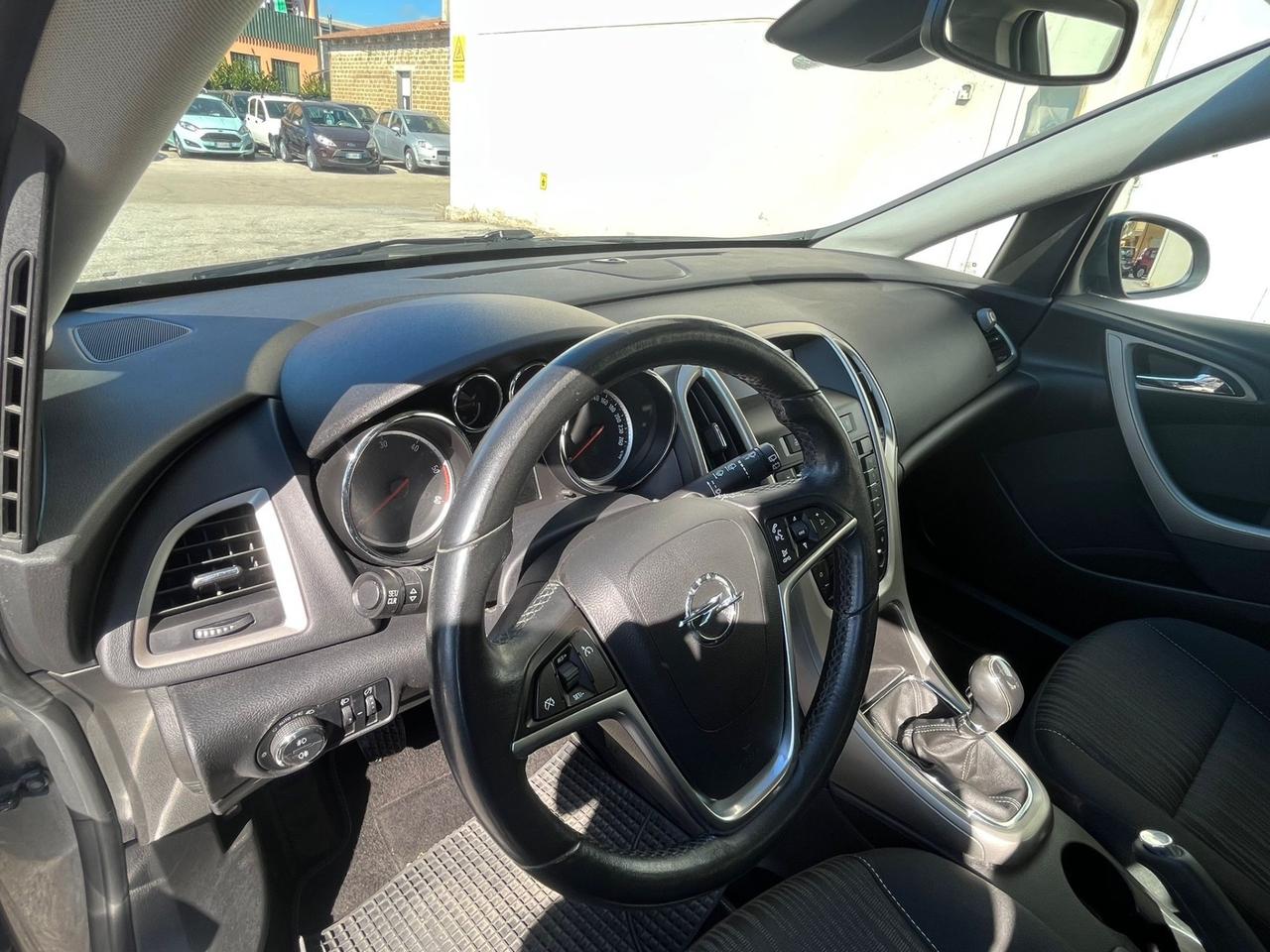 Opel Astra 1.7 CDTI Sports Tourer Cosmo 148000 km