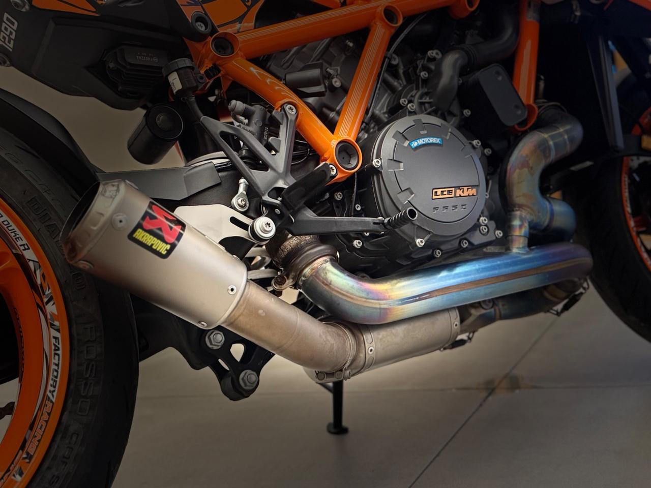 KTM SUPERDUKE 1290 R SCARICO AKRAPOVIC