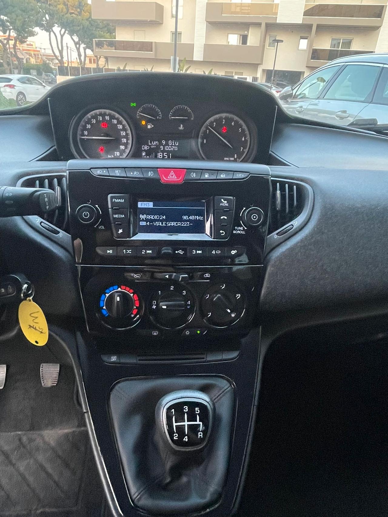 Lancia Ypsilon 0.9 TwinAir 85 CV 5 porte Metano Ecochic Elefant.Blu