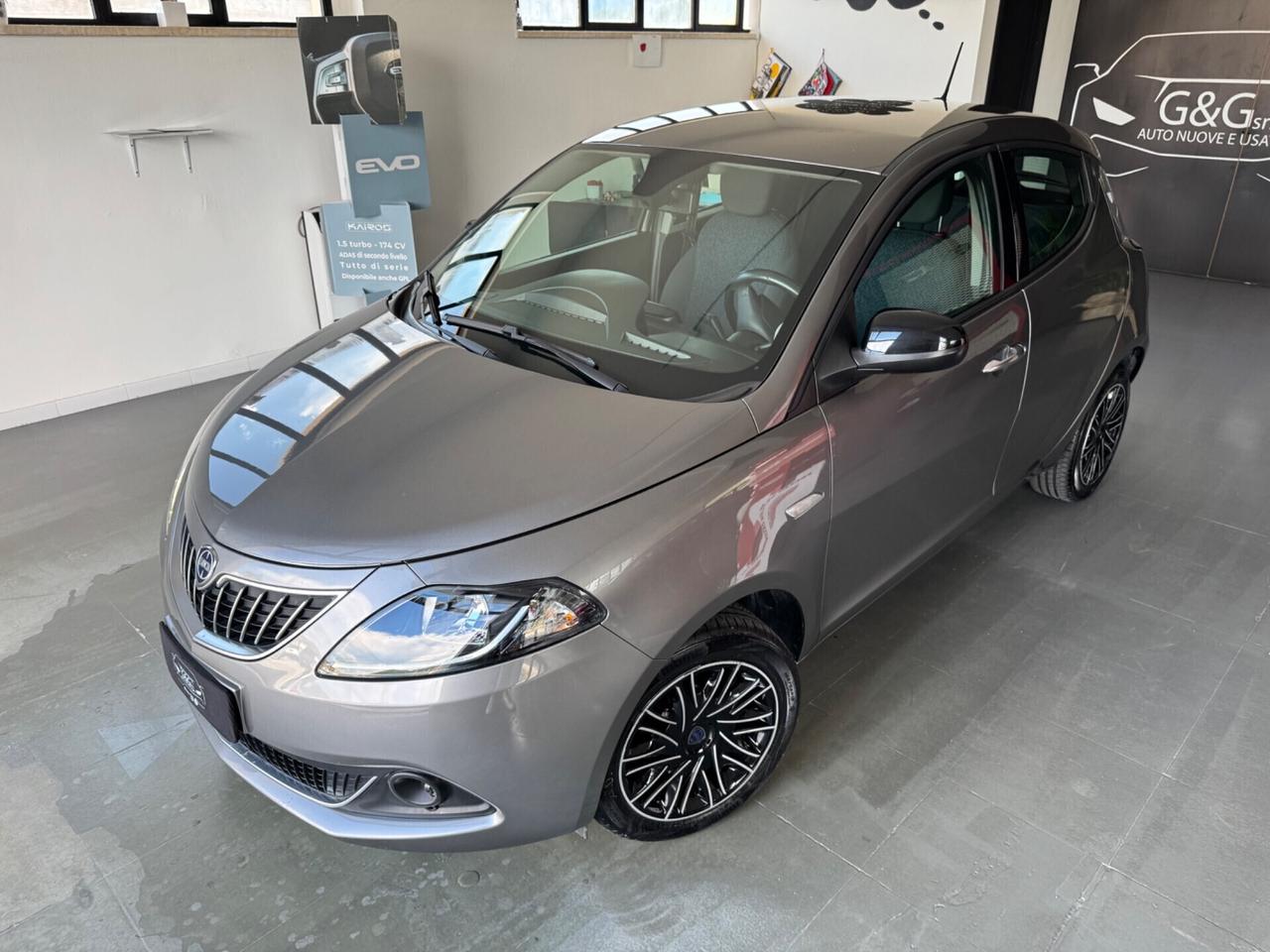 Lancia Ypsilon 1.0 FireFly Hybrid Gold - 2023