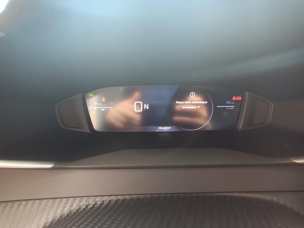 Peugeot 2008 Hybrid 1.2 Allure 145 CV e-DCS6