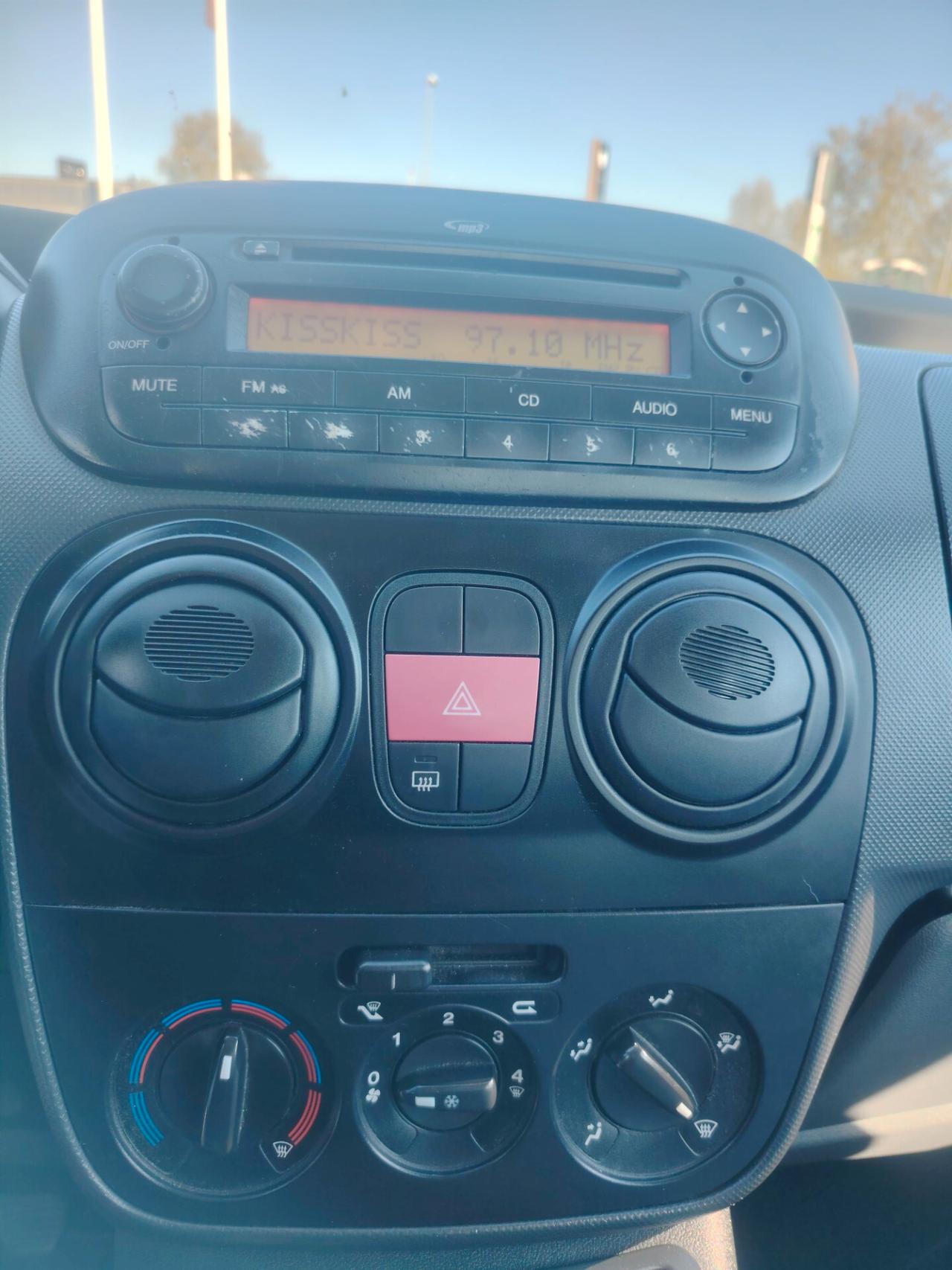 Peugeot Bipper Tepee 1.4 HDi 70CV Outdoor - NEOPATENTATI