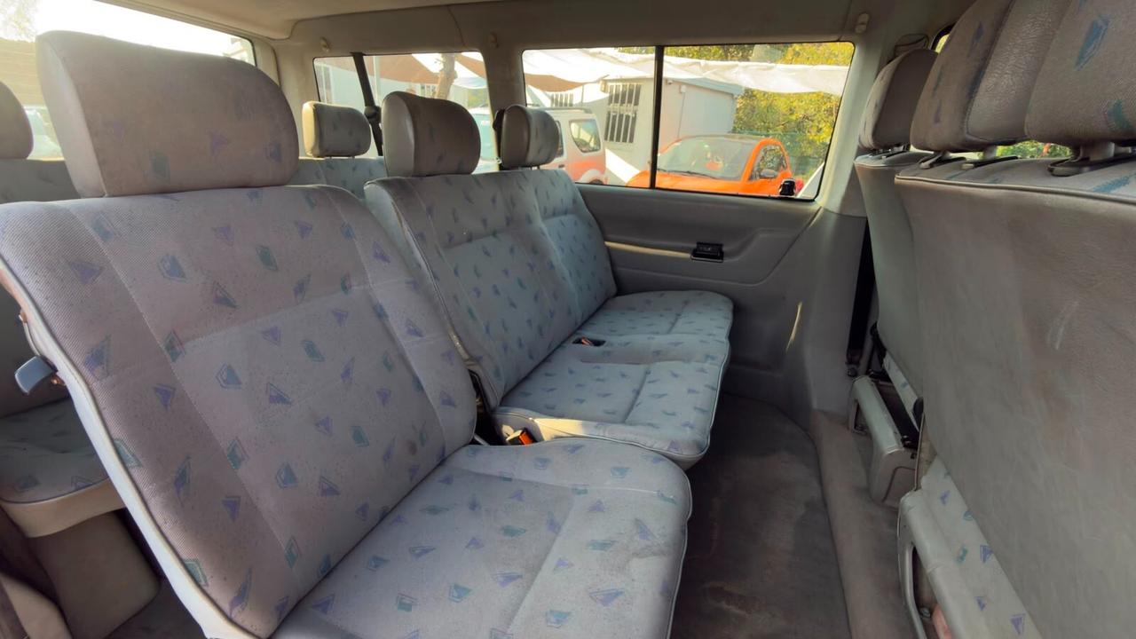 Volkswagen Transporter 1.9 TD cat Caravelle