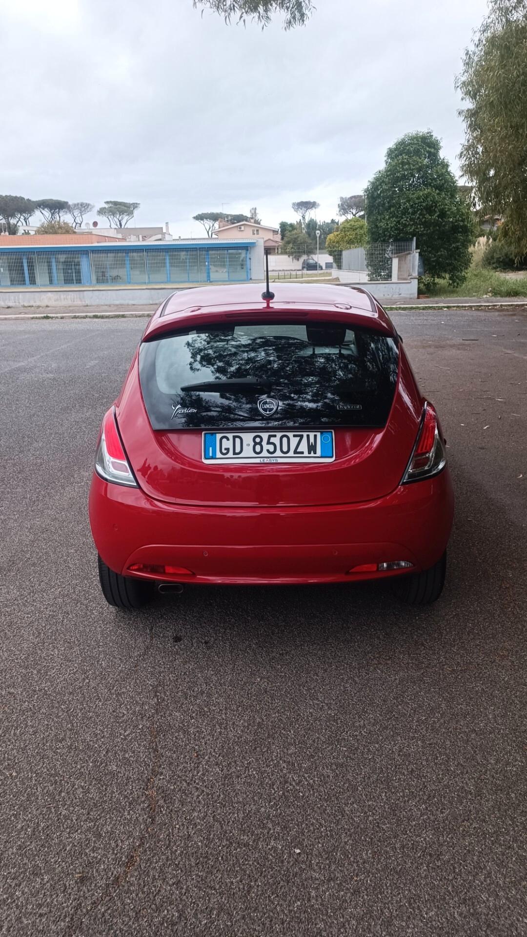 Lancia Ypsilon 1.0 FireFly 5 porte S&S Hybrid Ecochic Gold
